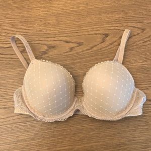 Like New 36C Wacoal Bra